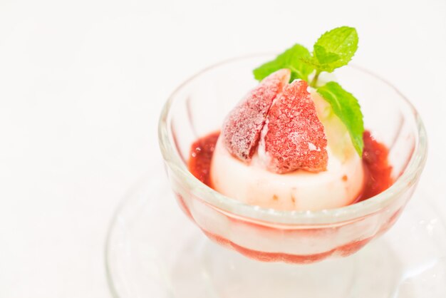 Fragola alla panna cotta