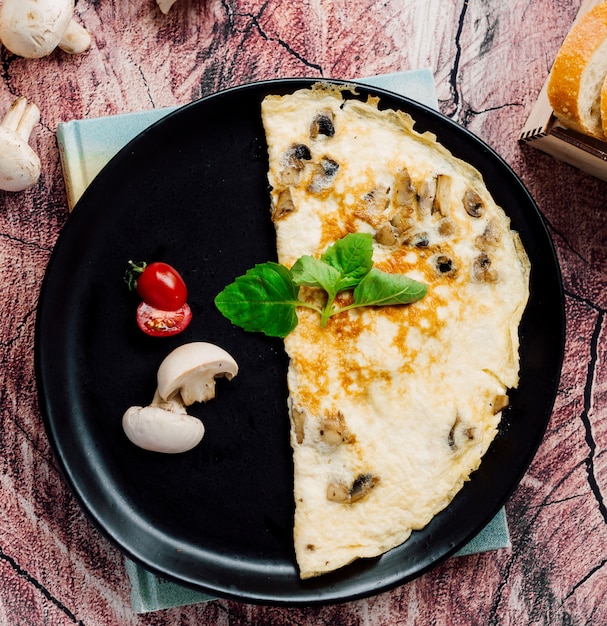 Frittata con pomodoro e funghi