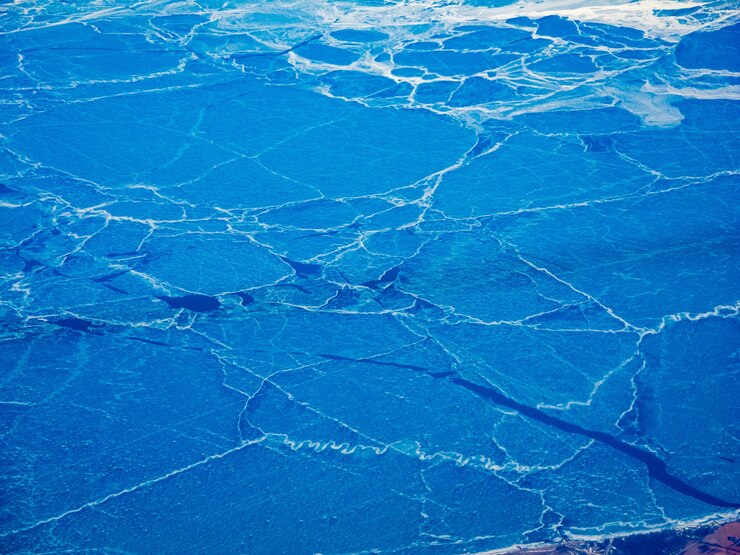 Foto gratuito frozen lake eerie
