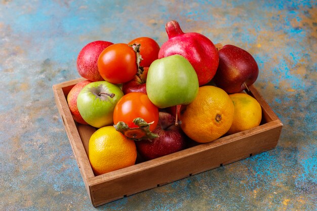 Frutta autunnale biologica.