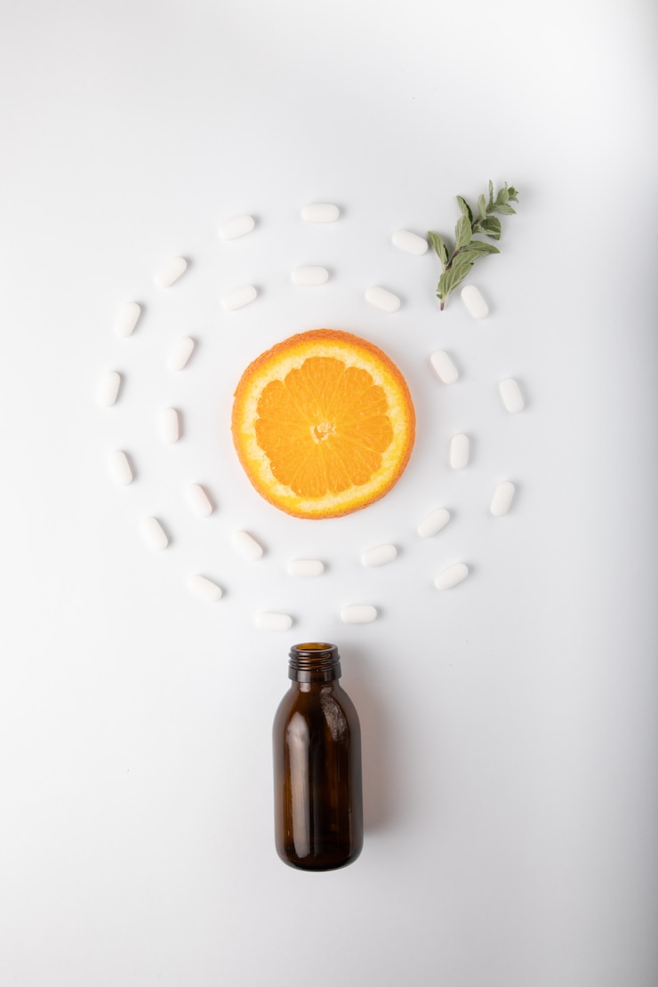 Foto gratuito frutta esotica con medicina