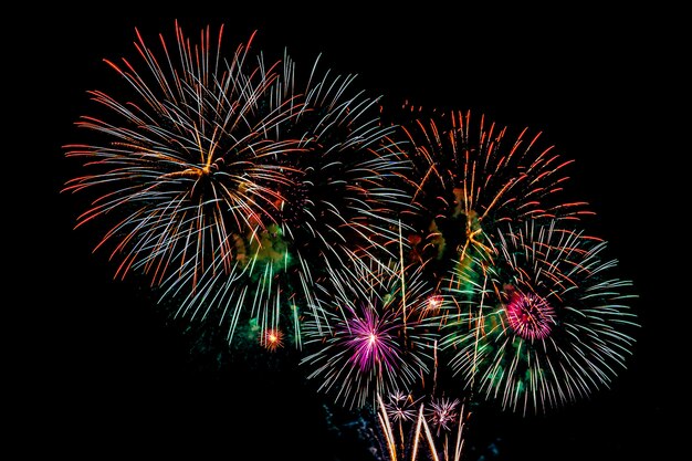 Fuochi d&#39;artificio visualizzare sfondo per anniversario di celebrazione