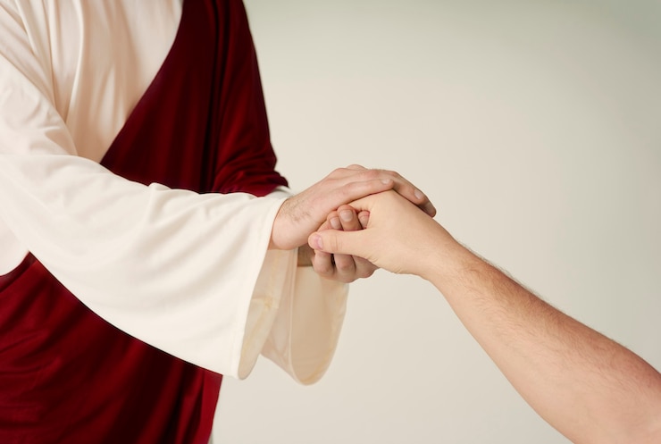 Foto gratuito gesù salva la mano e raggiunge l'uomo