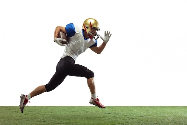 Giocatore di football americano isolato sul gradiente di sfondo per studio in luce al neon con le ombre