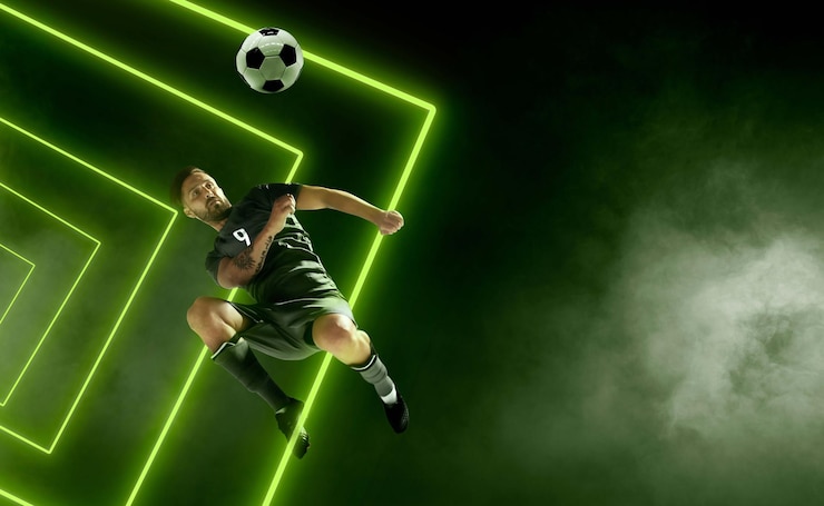 Foto gratuito giocatori di calcio in azione sullo stadio professionale