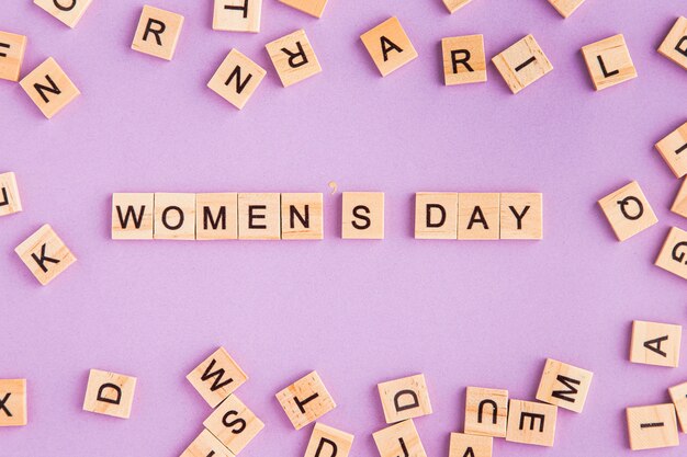 Giornata della donna scritta in lettere scrabble