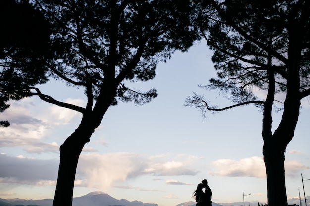 Giovane coppia . L&#39;amore è