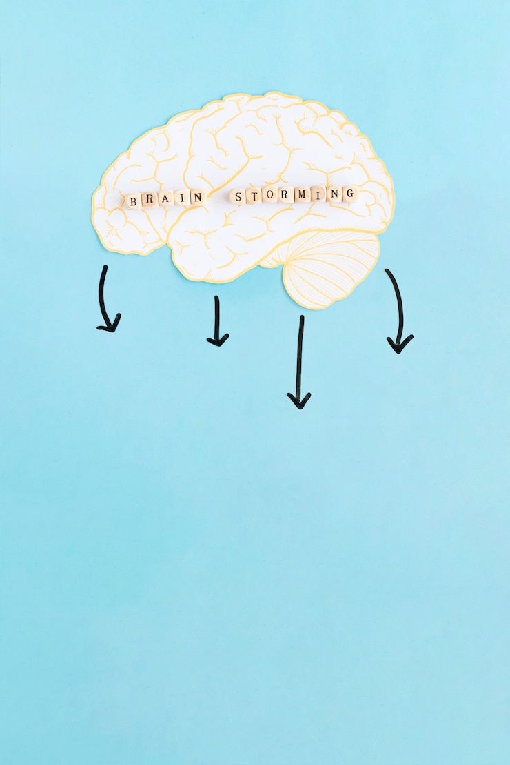 Foto gratuito giù le frecce che cadono dal cervello bianco con blocchi di brainstorming su sfondo blu