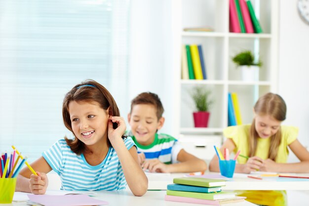 Gli studenti hanno un buon tempo in classe