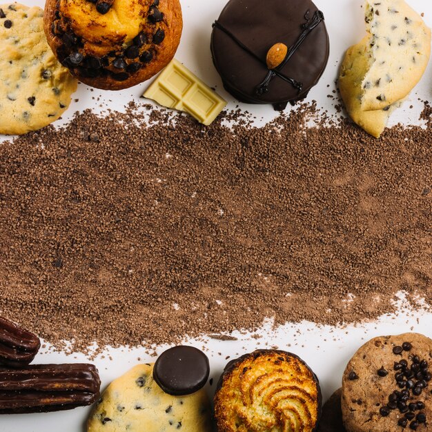 Gocce di cioccolato tra i biscotti