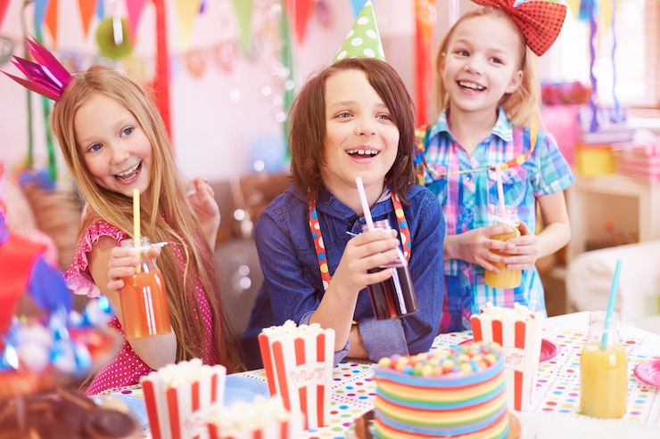 Foto gratuito grande festa per quei bambini