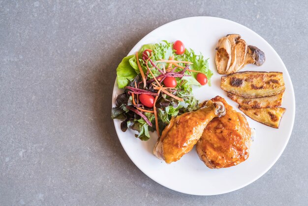 Griglia bistecca di pollo con salsa teriyaki