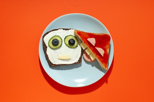 Gustosa colazione o pranzo per toast per bambini che il bambino può portare con sé