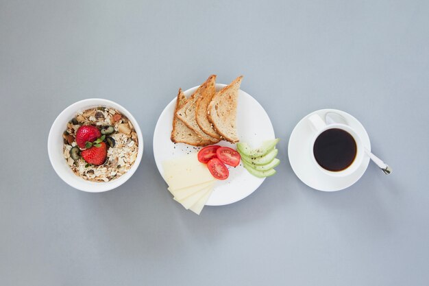 Gustoso cibo e caffè