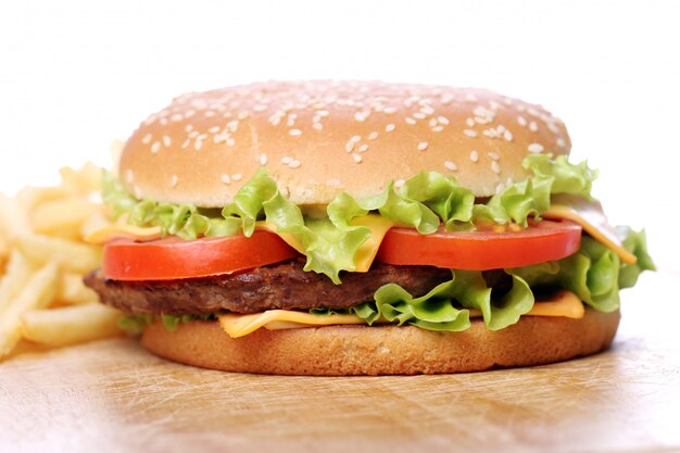 Hamburger grande e gustoso