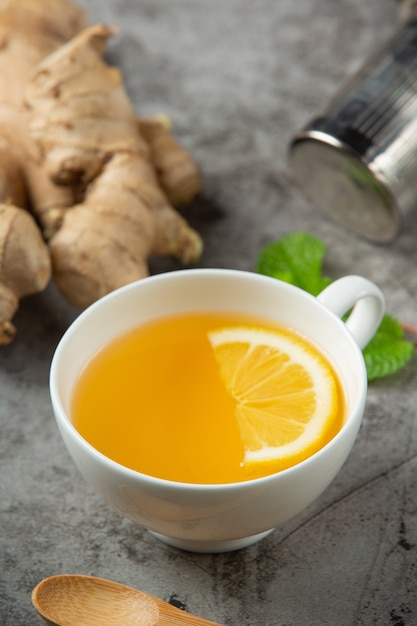 Honey Lemon Ginger Juice Prodotti alimentari e bevande dall'estratto di zenzero Concetto di nutrizione alimentare.