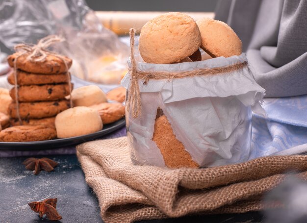 Il barattolo di biscotti e caramelle