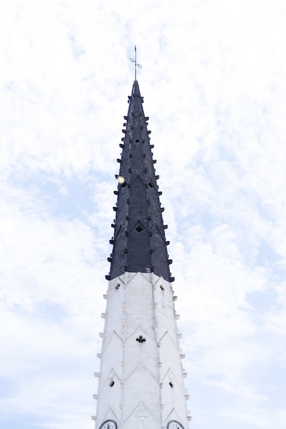 Il campanile della chiesa di Saint-Etienne ad Ars-en-Re, Francia