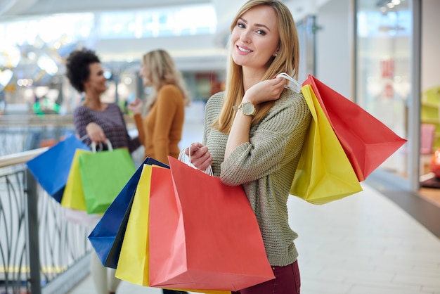 Il centro commerciale è un luogo da sogno per le donne