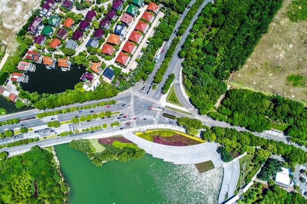 Il parco cittadino con il lago