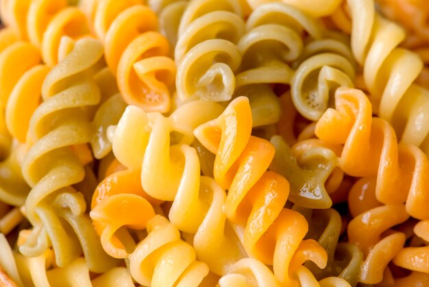 Il primo piano di pasta cucinata ha strutturato la priorità bassa