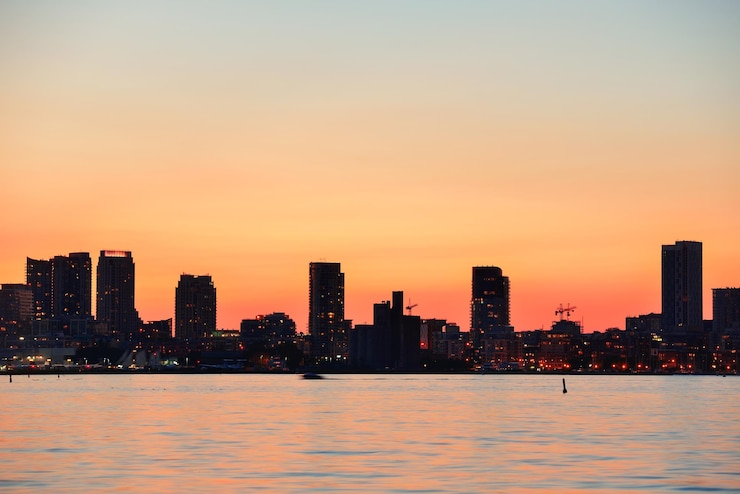 Foto gratuito il tramonto di toronto