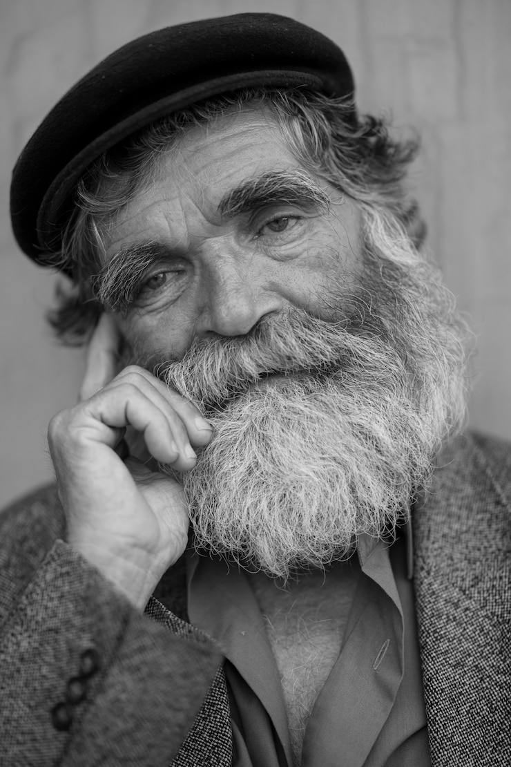 Foto gratuito il vecchio pensiero