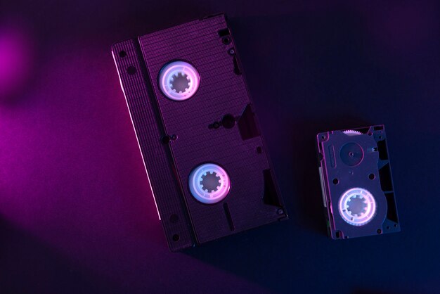 Imballaggio retrò vhs al chiuso