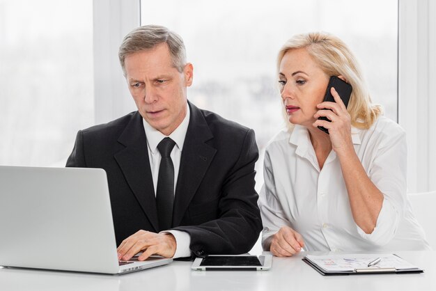 Incontro di lavoro in ufficio