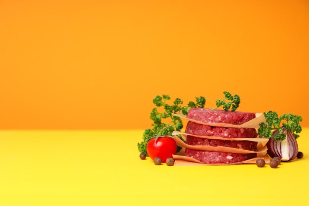 Ingrediente per cucinare carne macinata alla griglia