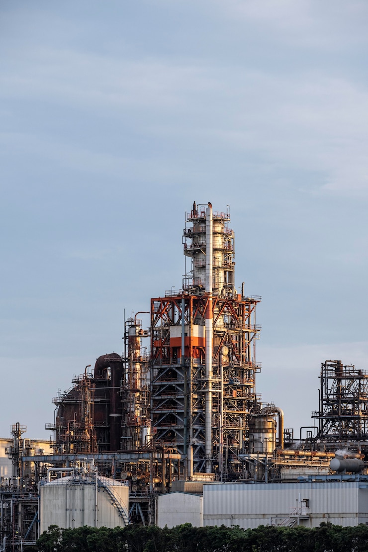 Foto gratuito inquinamento ambientale ed esterno dell'industria