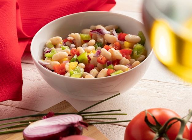 Insalata di fagioli e pomodori