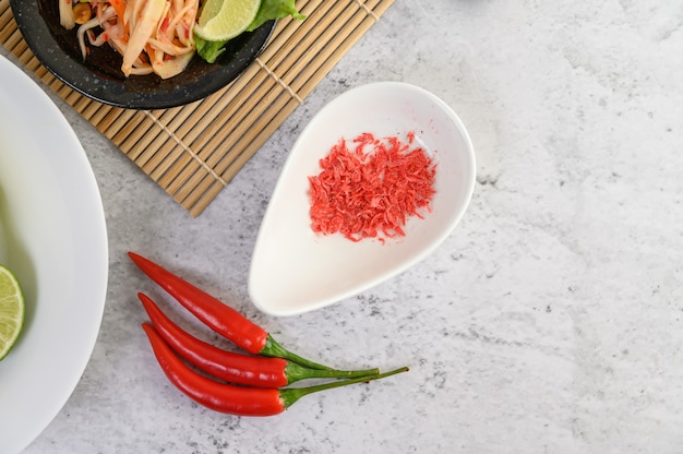 Insalata di papaya con peperoncino