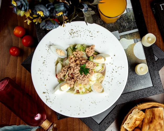 Insalata di tonno con uova sode