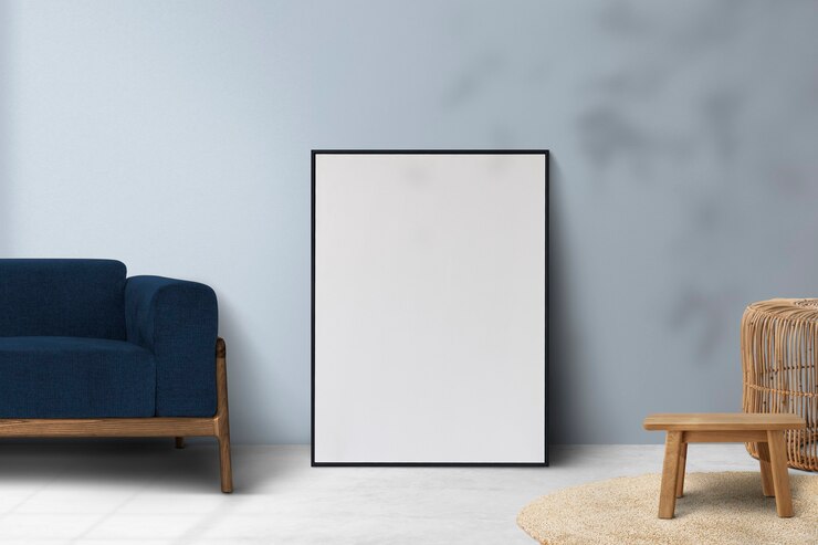 Foto gratuito interior design minimale del soggiorno con ombra di foglie su un muro