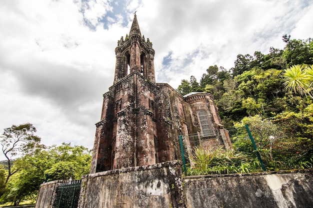 La Cappella di Nostra Signora delle Vittorie si trova a Furnas, sull'isola dell'isola di Sao Miguel, nelle Azzorre