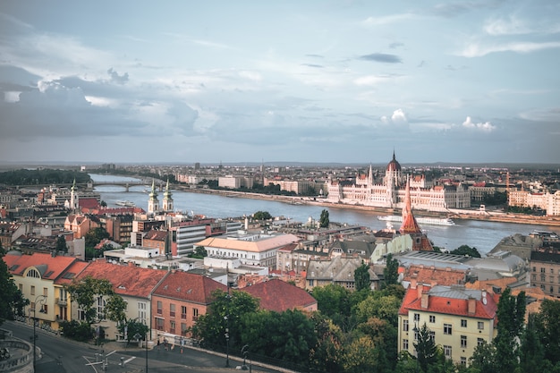 La splendida vista e l'architettura di Budapest