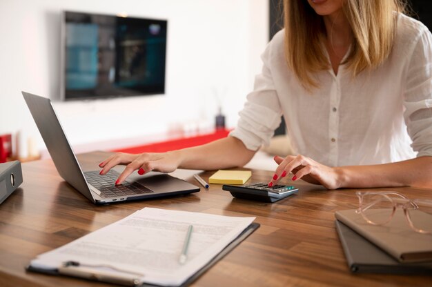 Lavorare da casa concetto di gestione del tempo