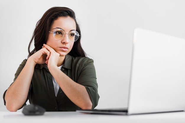 Lavoro femminile del ritratto