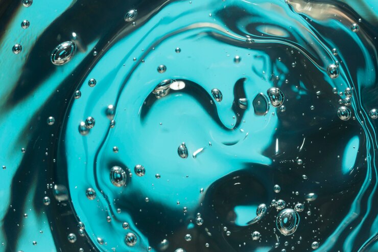 Foto gratuito lay piatto di gel idroalcolico