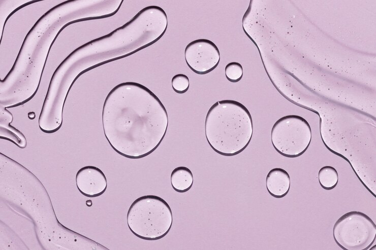 Foto gratuito lay piatto di spruzzi di gel idroalcolico