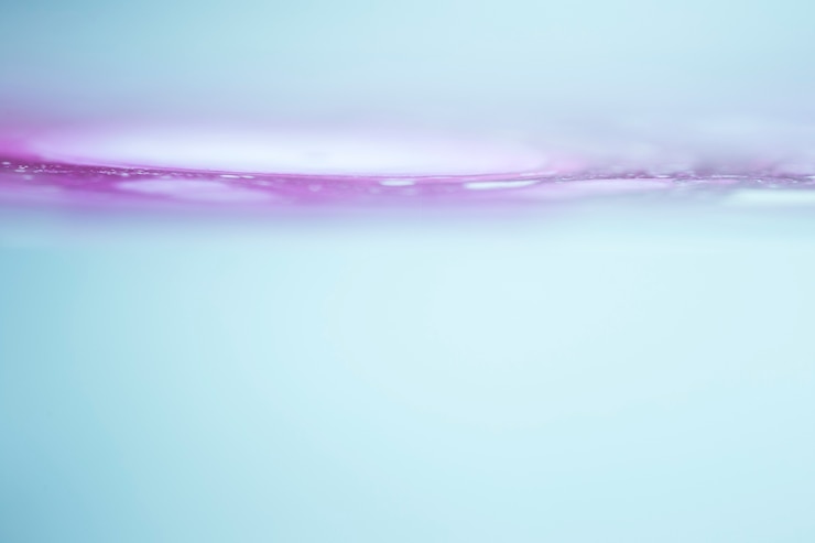 Foto gratuito linea di orizzonte astratta con cielo e acqua