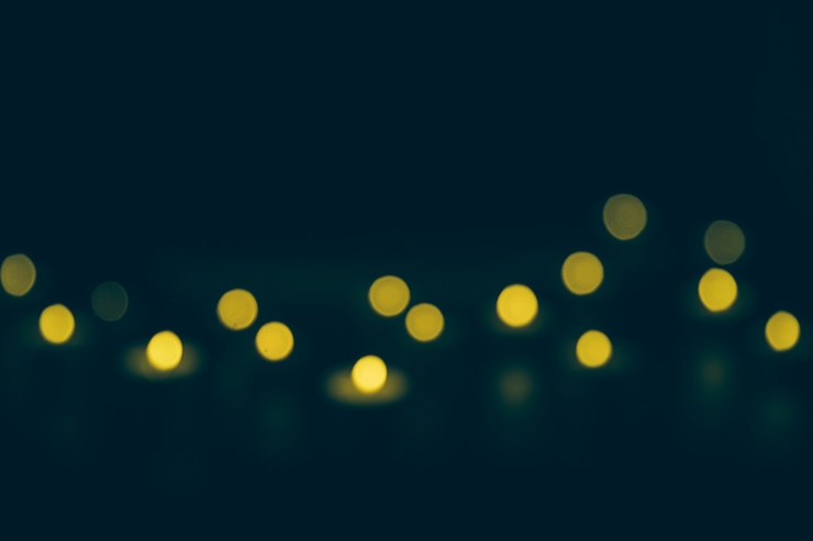 Foto gratuito luci del bokeh defocused di notte