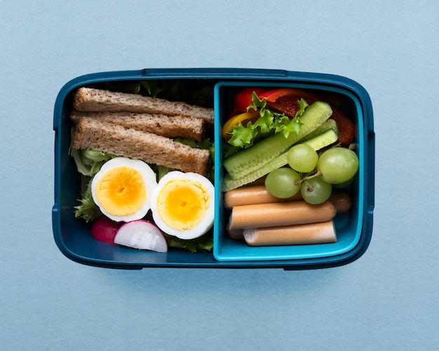 Lunchbox sano per bambini con uova e verdure