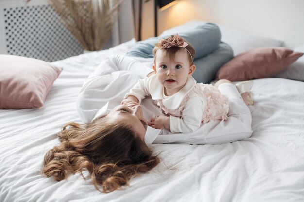 mamma e bambino a casa