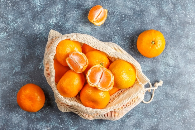 Mandarini clementine freschi e succosi.