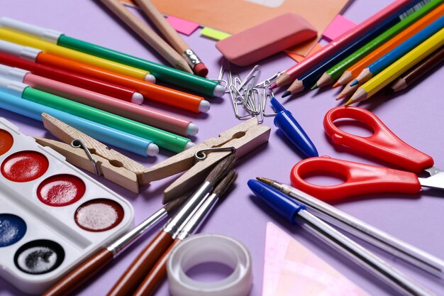 Materiale scolastico per lezioni d'arte