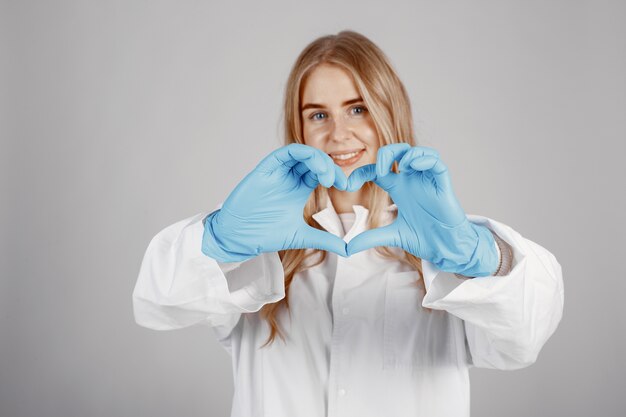 Medico . Isolato su sfondo bianco