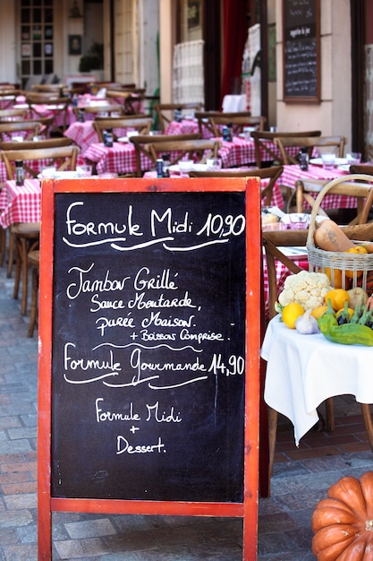 Menu board di ristorante francese