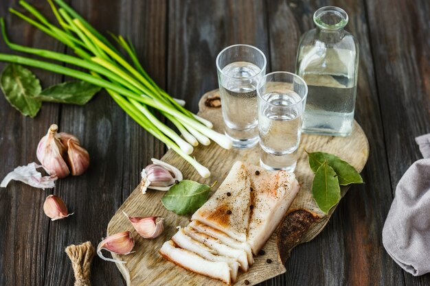 merenda tradizionale su piano in legno